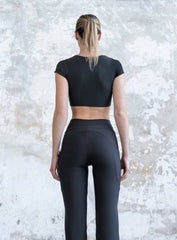 FREYA - Short Sleeves Crop Top - Black - VECTOR SPORTSWEAR