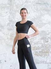 FREYA - Short Sleeves Crop Top - Black - VECTOR SPORTSWEAR