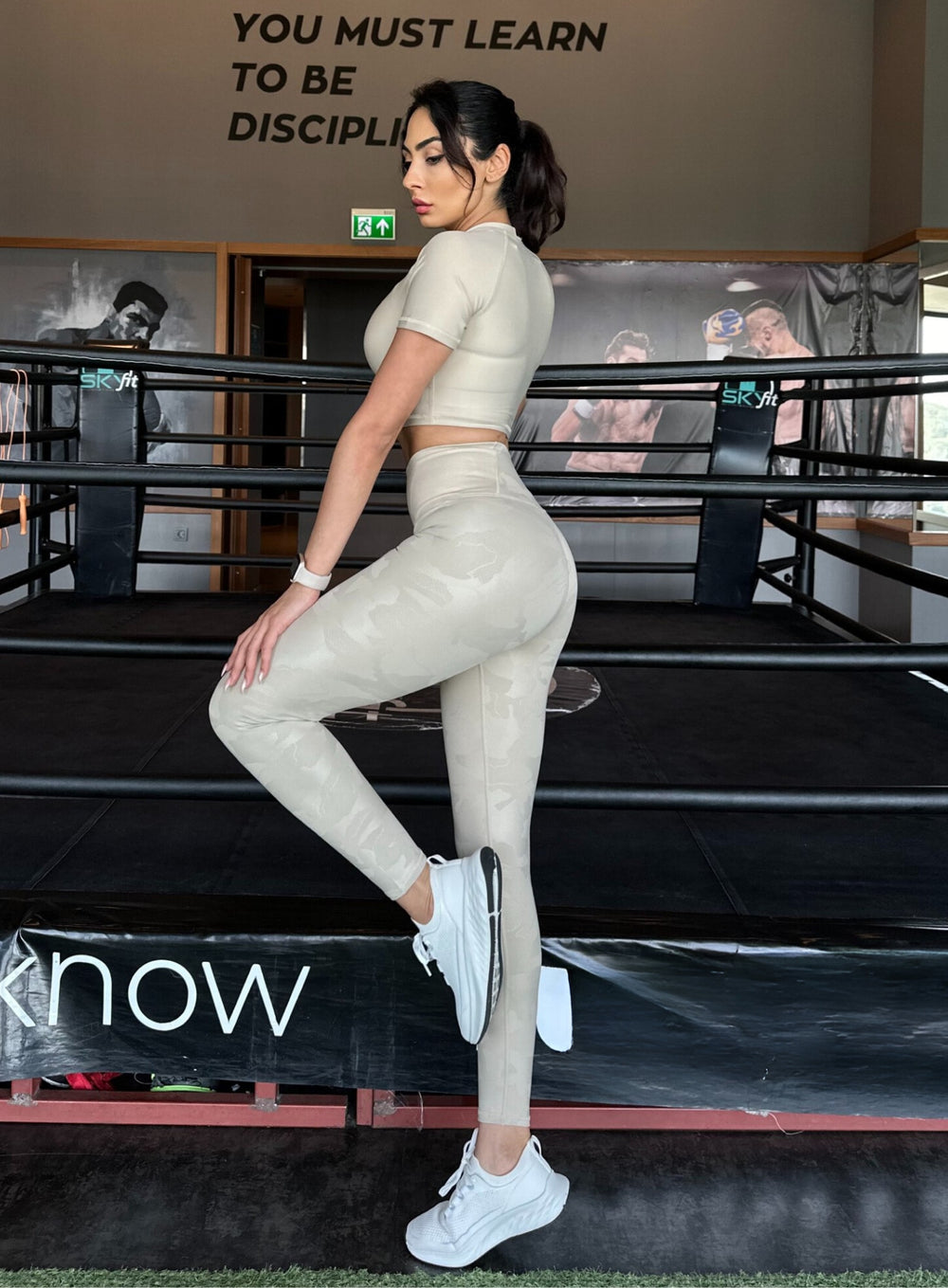 SKADI - Short Sleeves Crop Top - Beige - VECTOR SPORTSWEAR