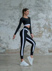 THRUD - LONG SLEEVES ROUND NECK - BLACK AND WHITE - VECTOR SPORTSWEAR