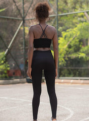 VESTA - RIBBED SEAMLESS SPORTS BRA - BLACK - VECTOR SPORTSWEAR