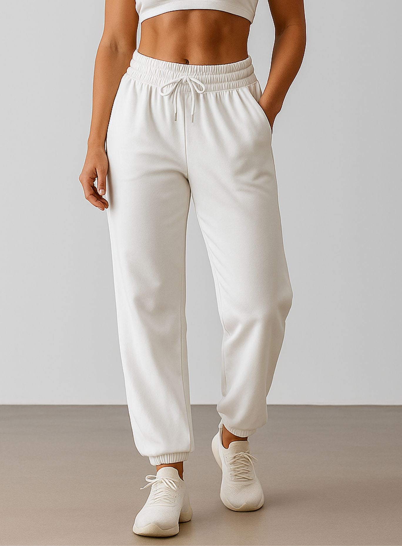 FlexTrail Loose Jogger - White