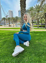 HERA - HYDRAFIT SEAMLESS PUSH UP لقينز + توبات ذات اكمام طويلة - طقم كامل - بترولي