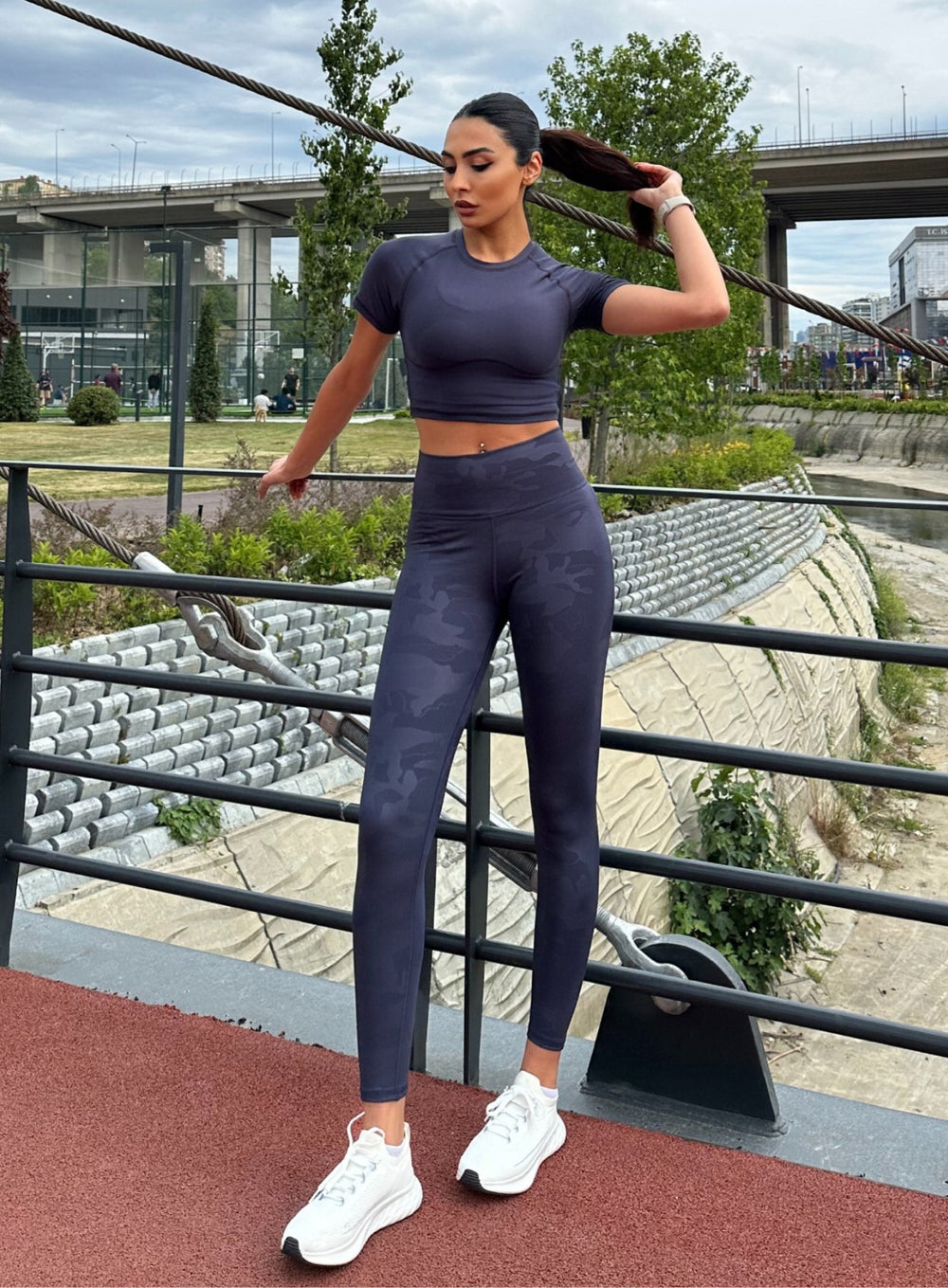 SKADI - Short Sleeves Crop Top - Navy Blue - VECTOR SPORTSWEAR