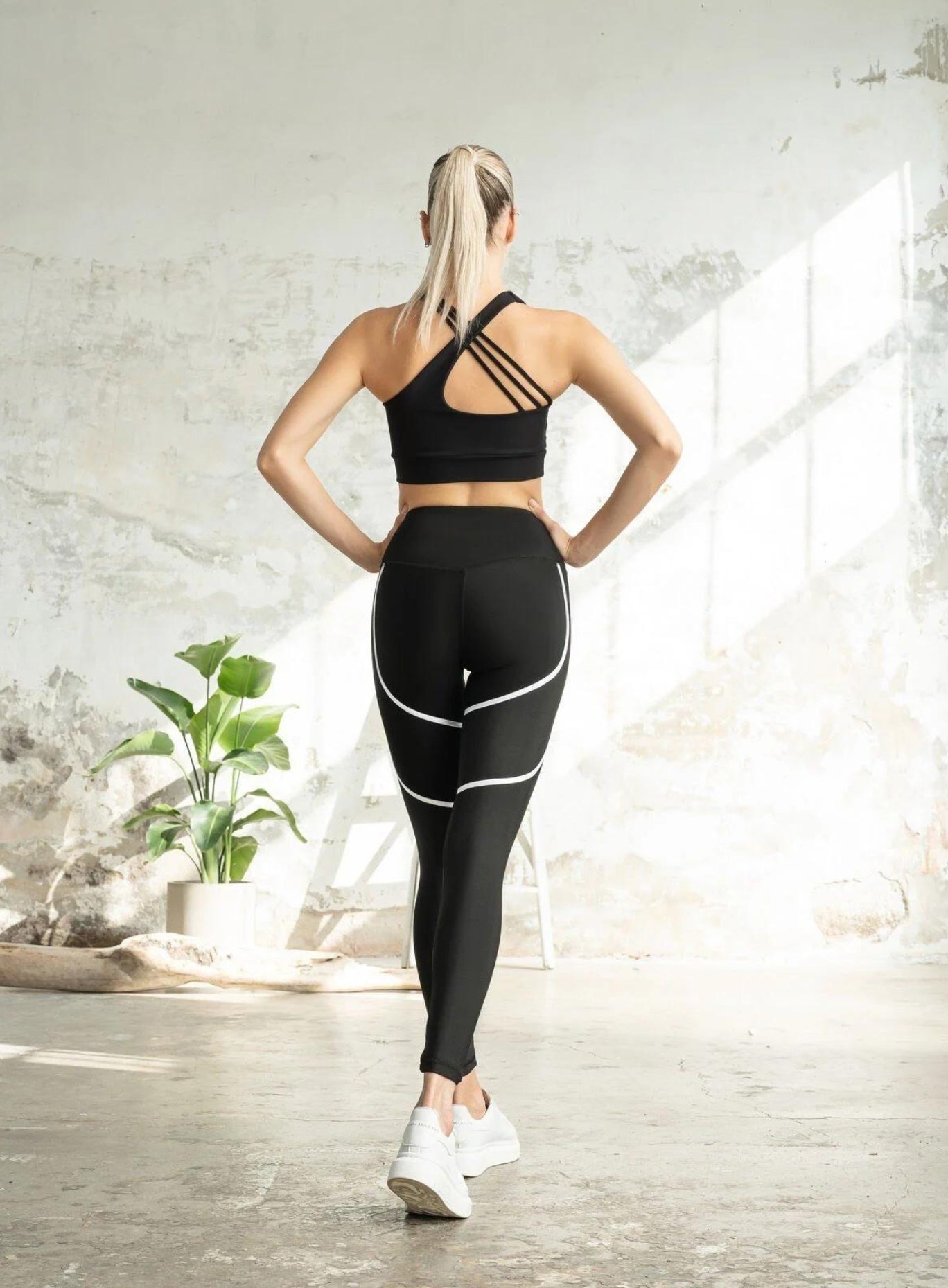 THRUD - Midnight Monochrome Legging - Black And White