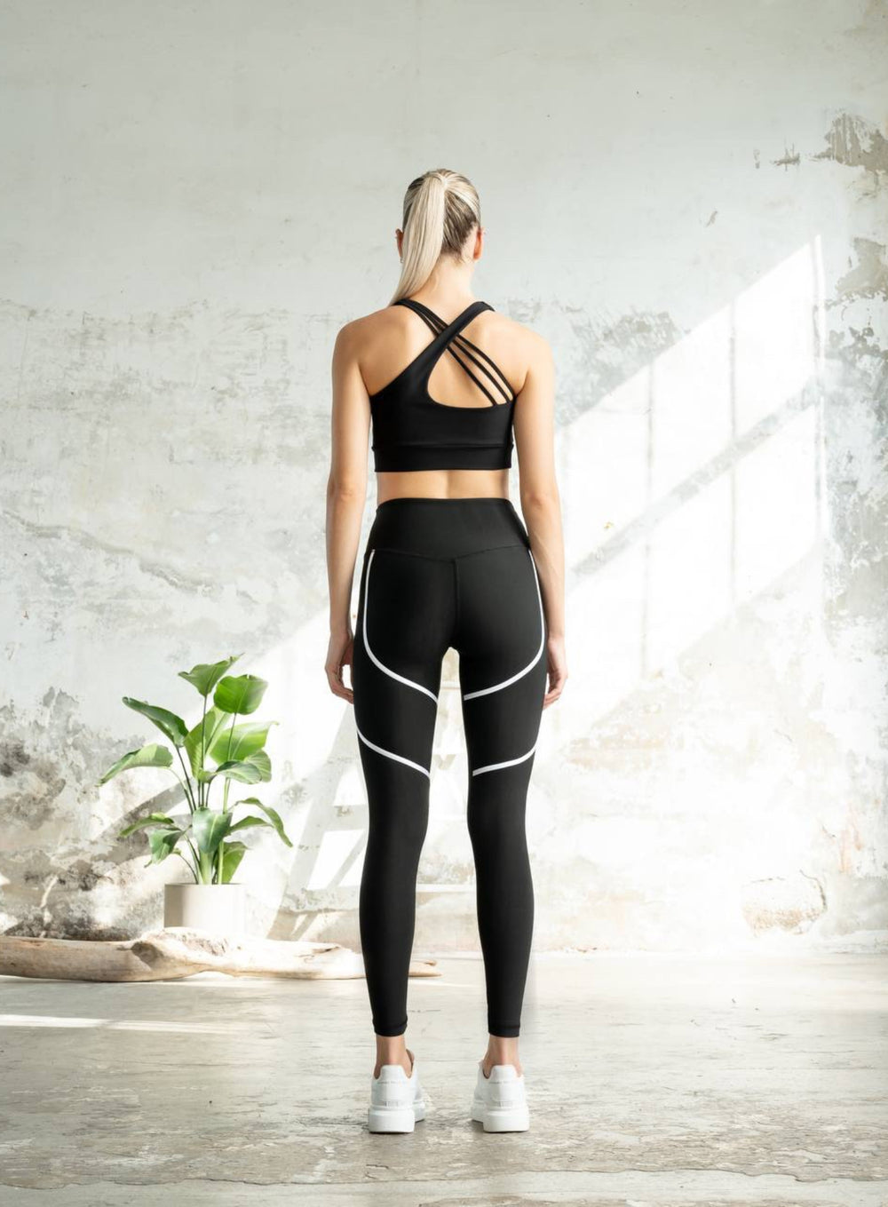 THRUD - Midnight Monochrome Legging - Black And White - VECTOR SPORTSWEAR