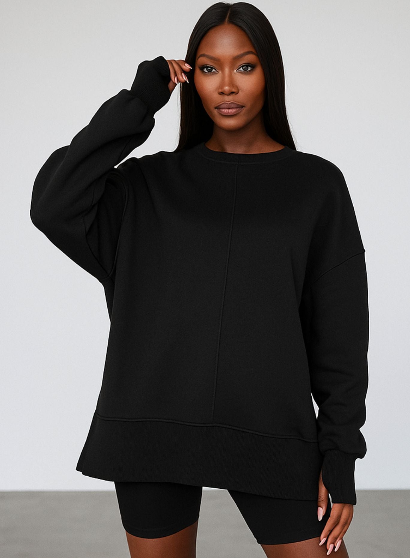 Oversized Round Neck Pullover - Black