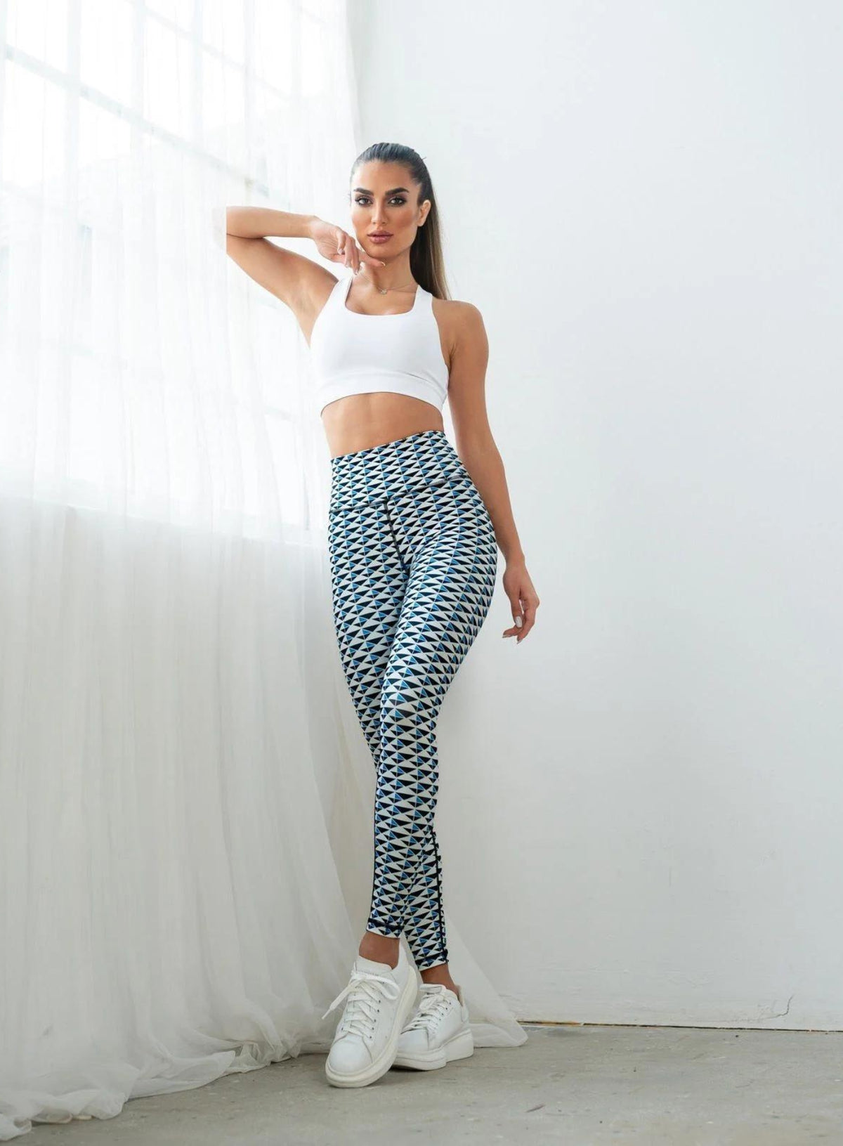 ARTEMES - DIMENSIONAL STYLISH STRIDE LEGGING - VECTOR SPORTSWEAR 