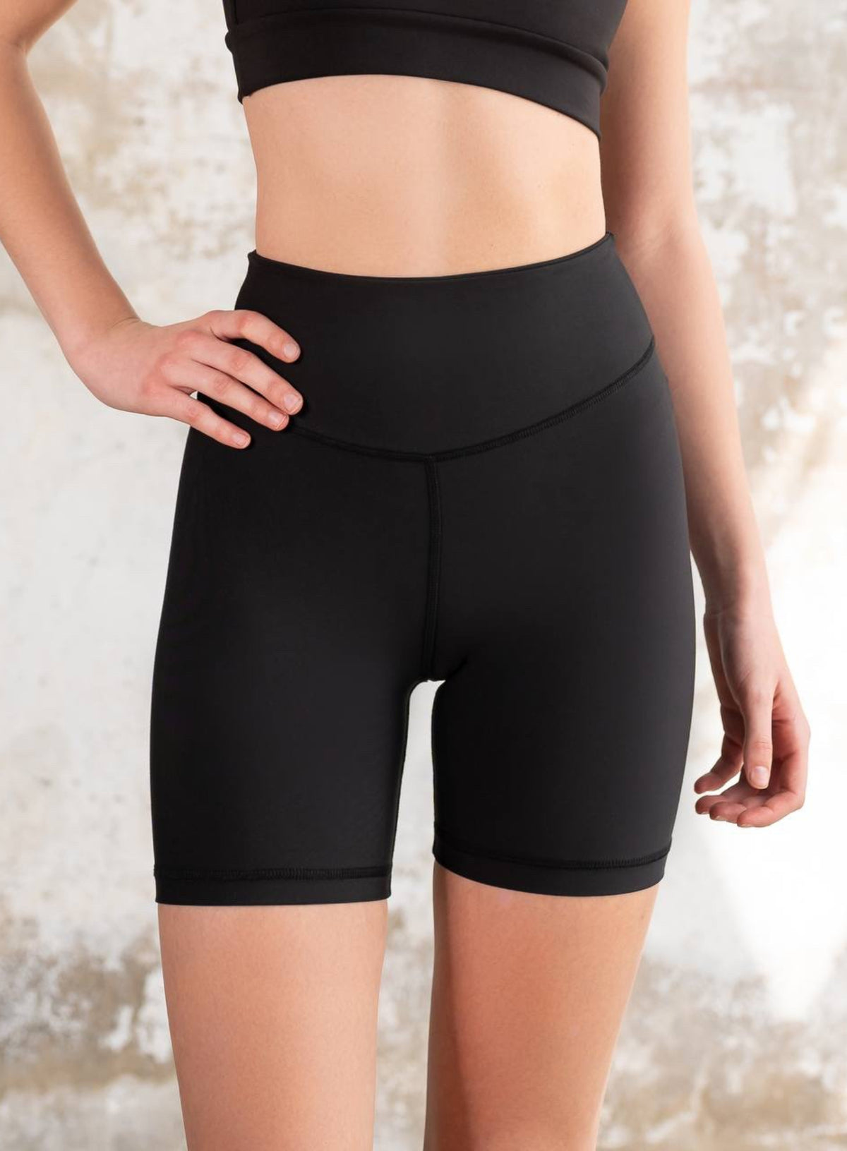 ARTEMES - PERFORMANCE SHORTS - BLACK