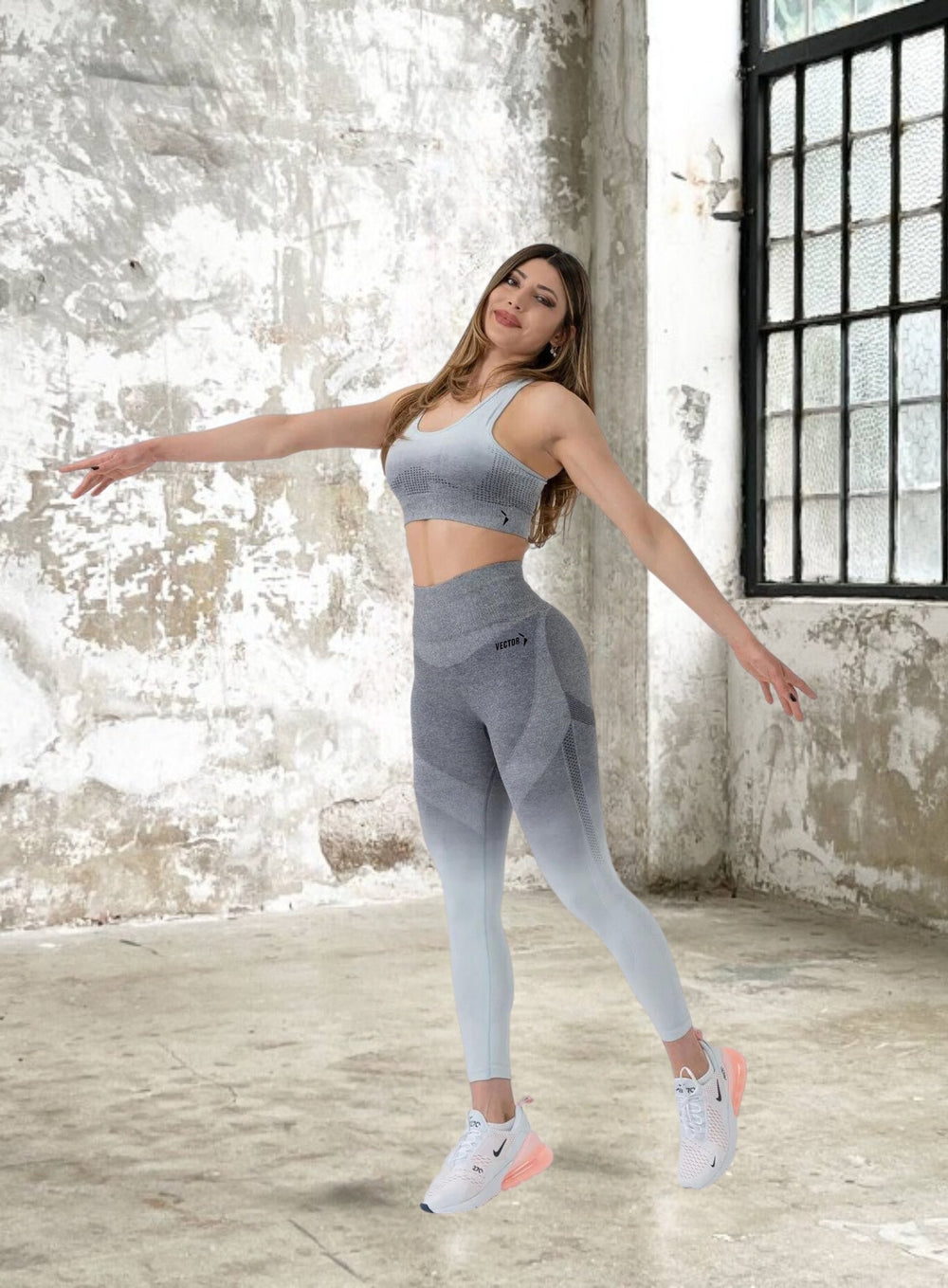HERA - HYDRAFIT SEAMLESS SPORTS BRA - SHADED GREY - VECTOR SPORTSWEAR