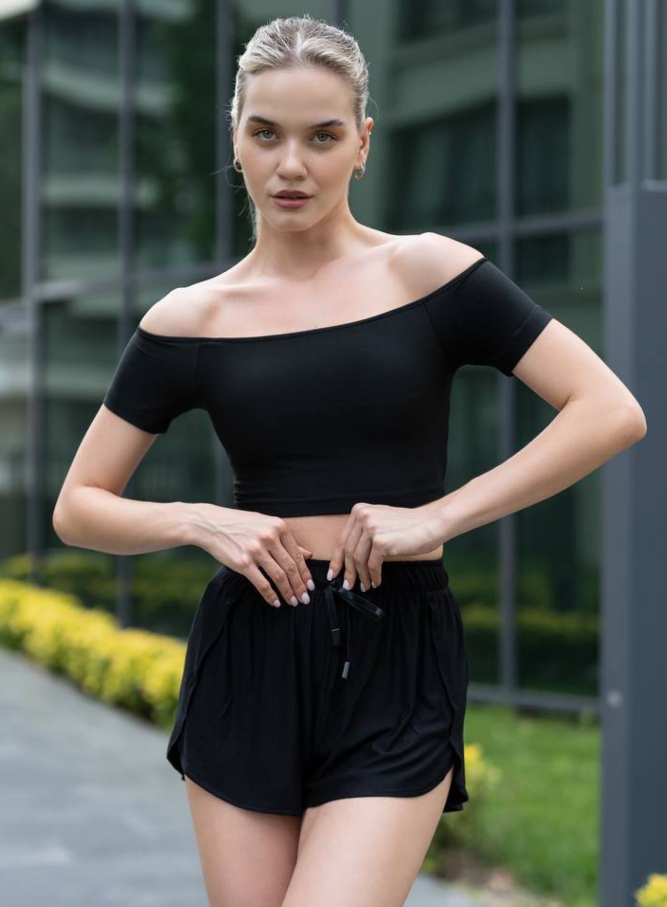 SKADI - OFF SHOULDER SHORT SLEEVE CROP TOP - BLACK