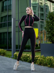 THRUD - FORM-FITTING LEGGING - BLACK AND PINK