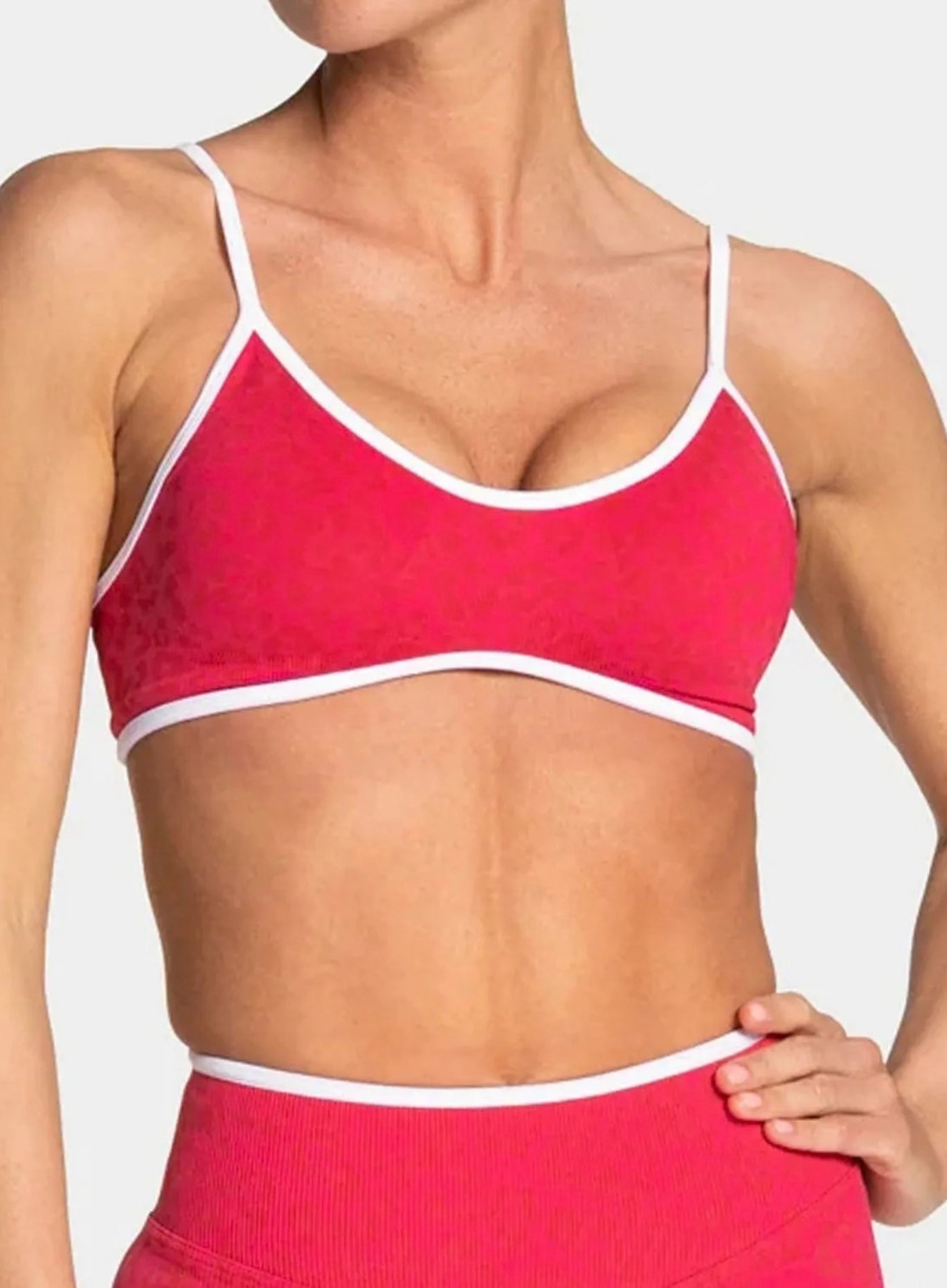 Athletica™ Leopard Sports Bra – Berry