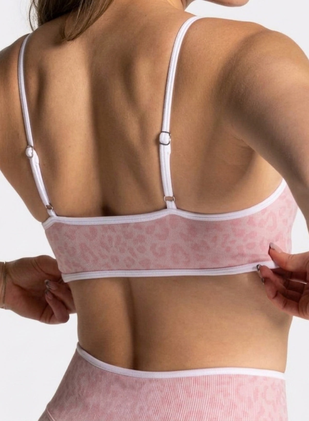 Athletica™ Leopard Sports Bra – Pink
