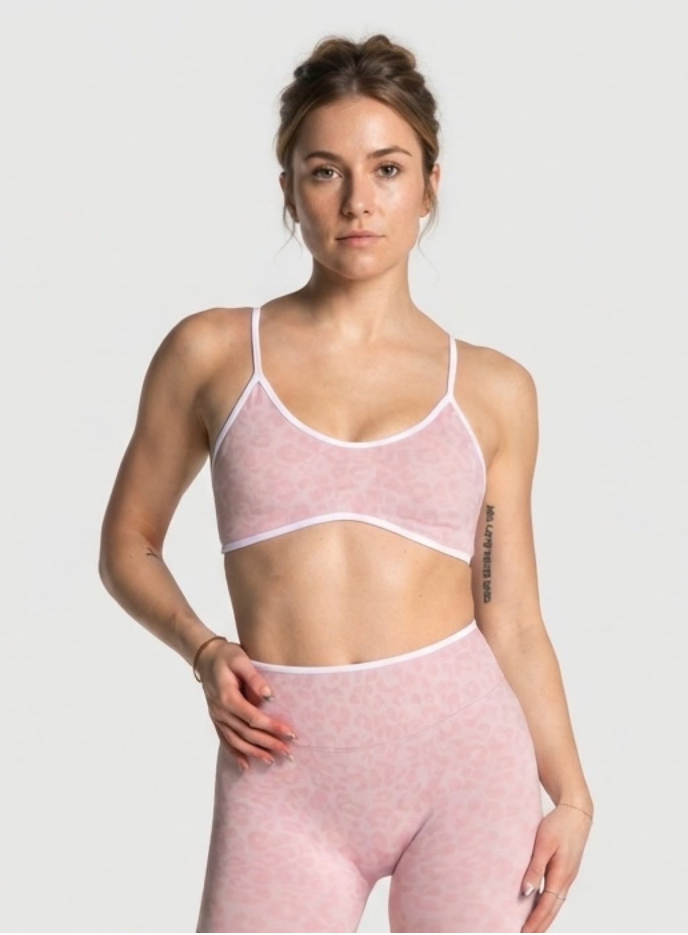 Athletica™ Leopard Sports Bra – Pink