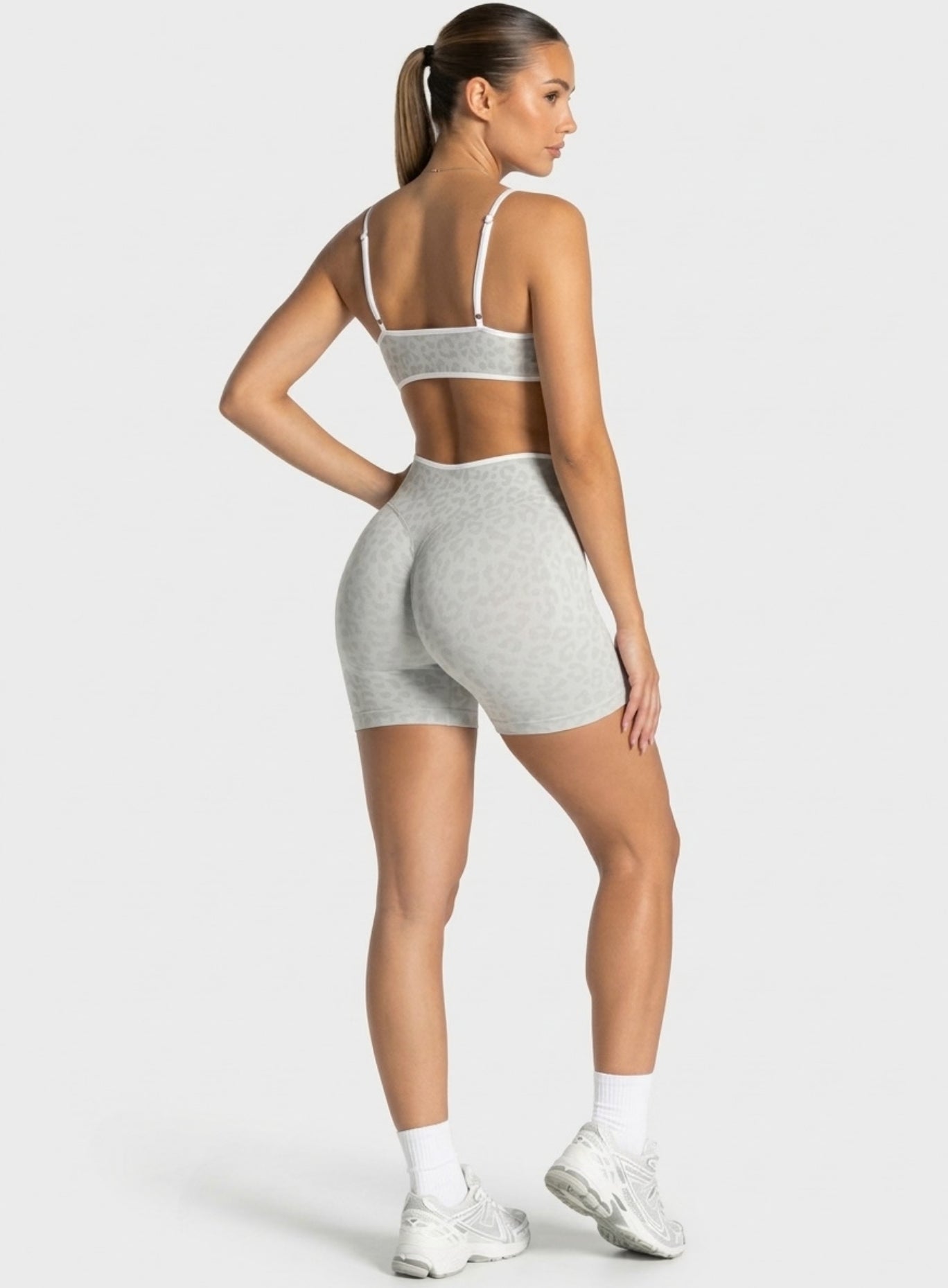 Athletica™ Leopard Sports Bra – Silver Gray