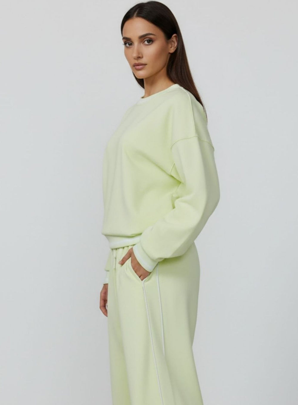 vector sportswear - Women’s casual loose fit sweater pullover