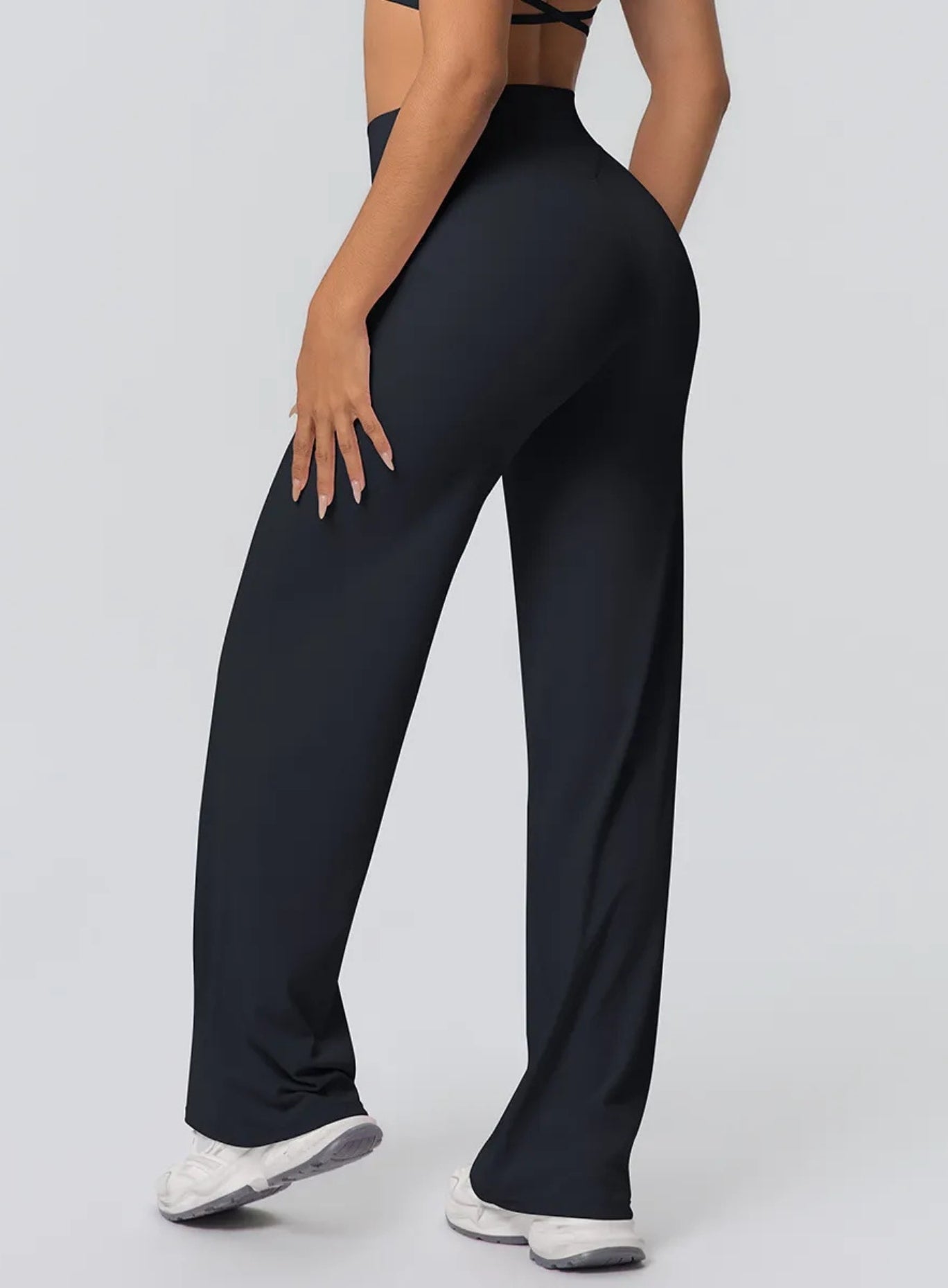 CloudFlow™ Flare Leggings - Black