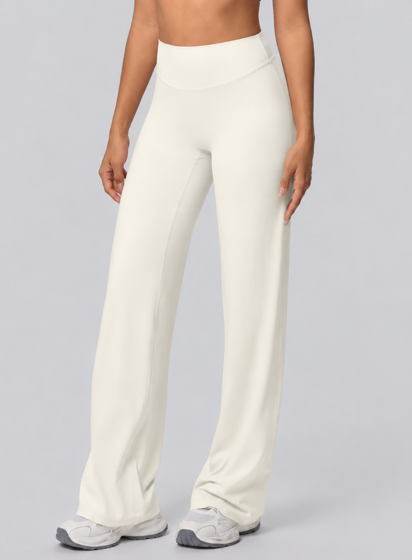 CloudFlow™ Flare Leggings - Light Ivory