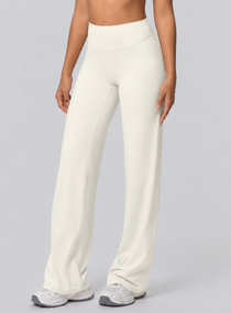 CloudFlow™ Flare Leggings - Light Ivory