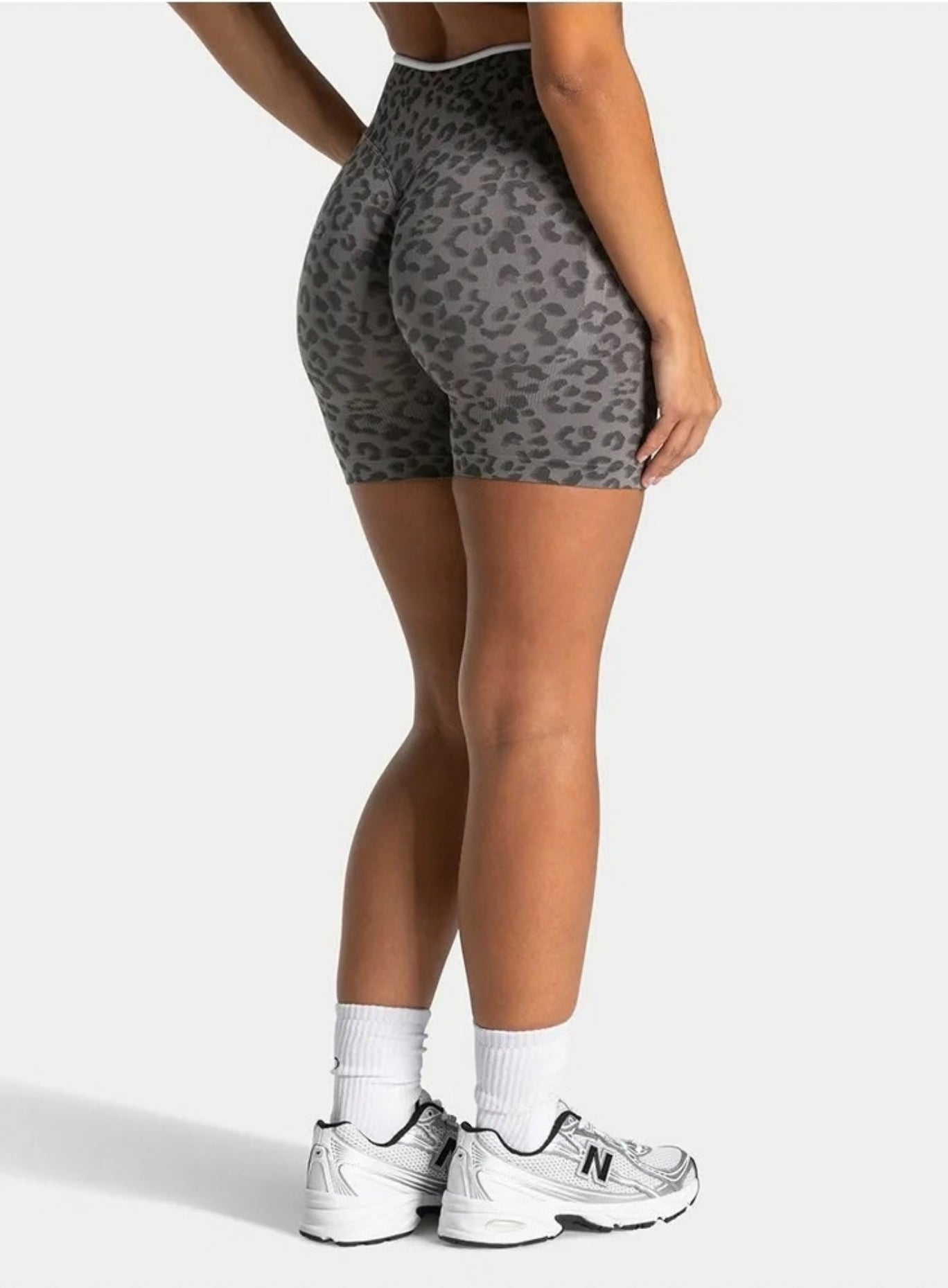 Leopard Scrunch Shorts - Gray