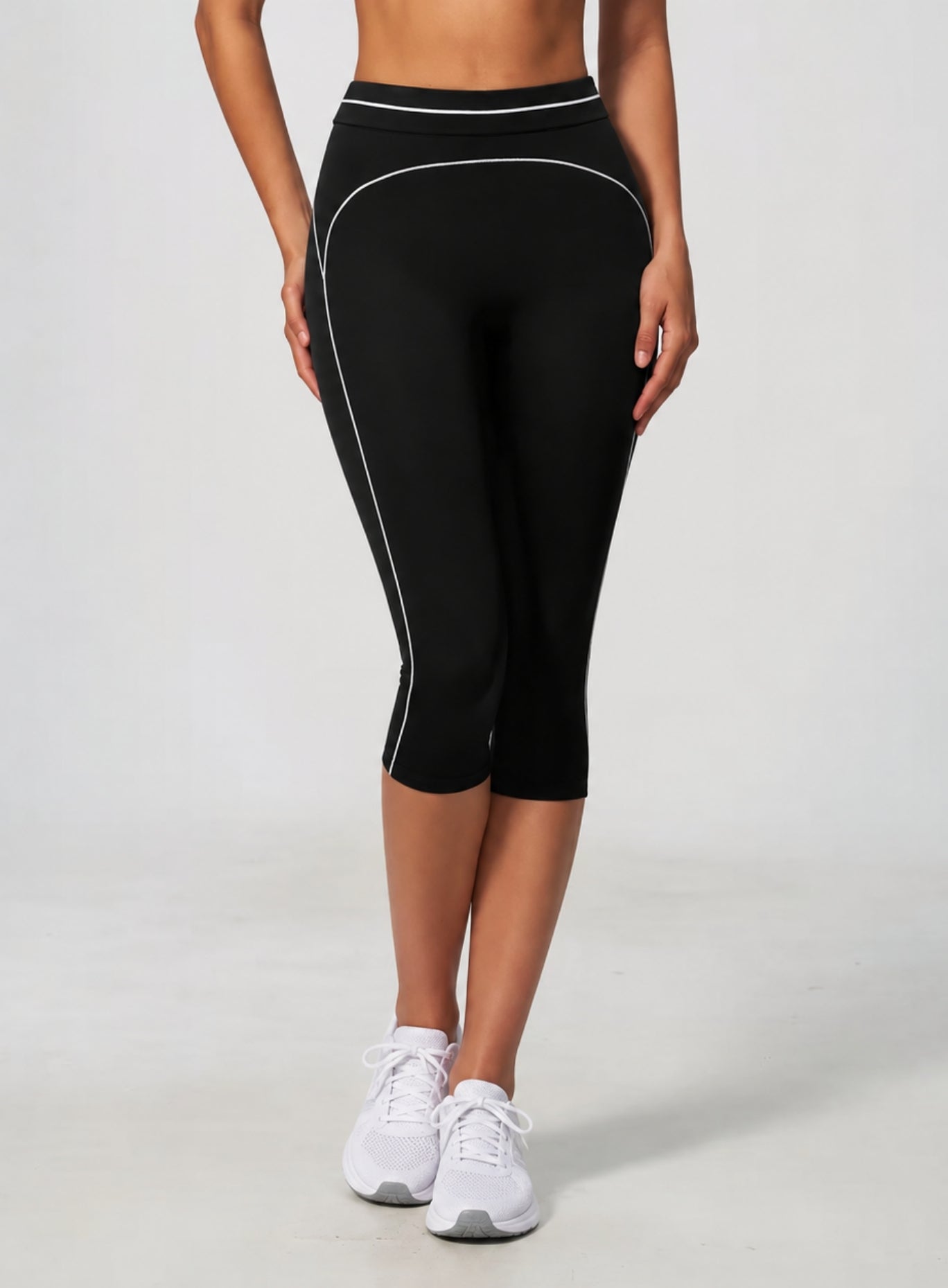 VELA™ Contour Capri Leggings - Black
