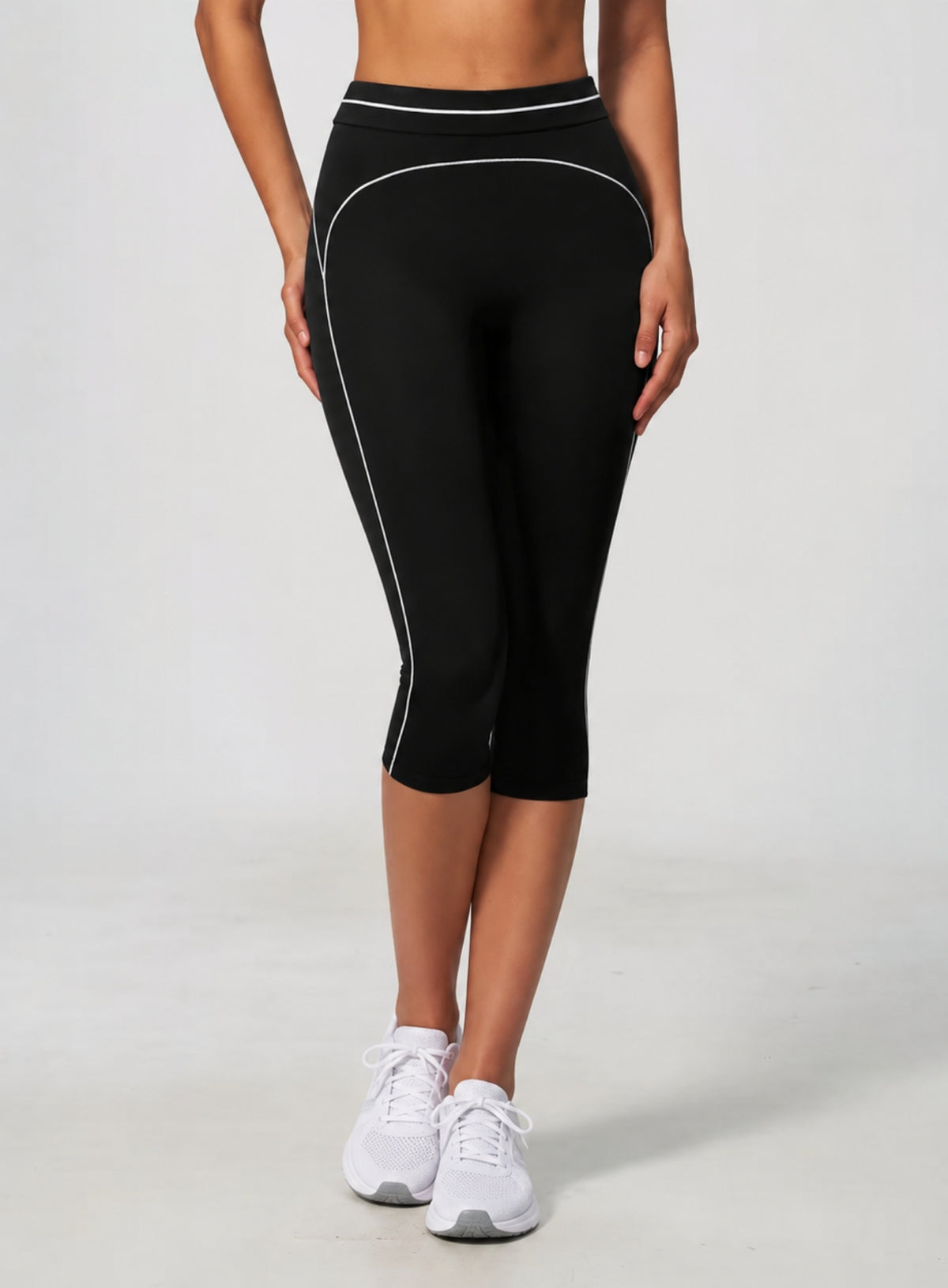 VELA™ Contour Capri Leggings - Black