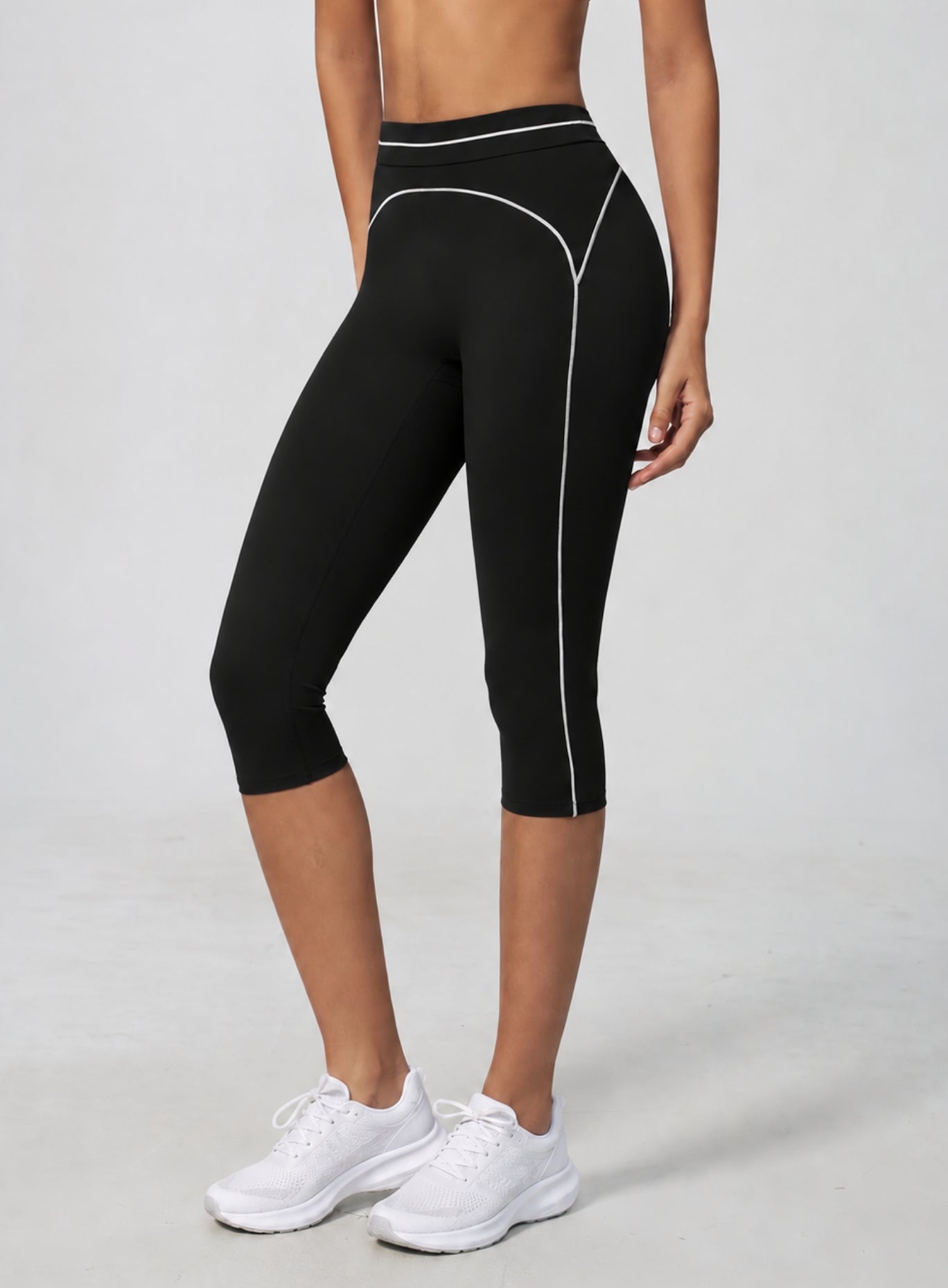 VELA™ Contour Capri Leggings - Black