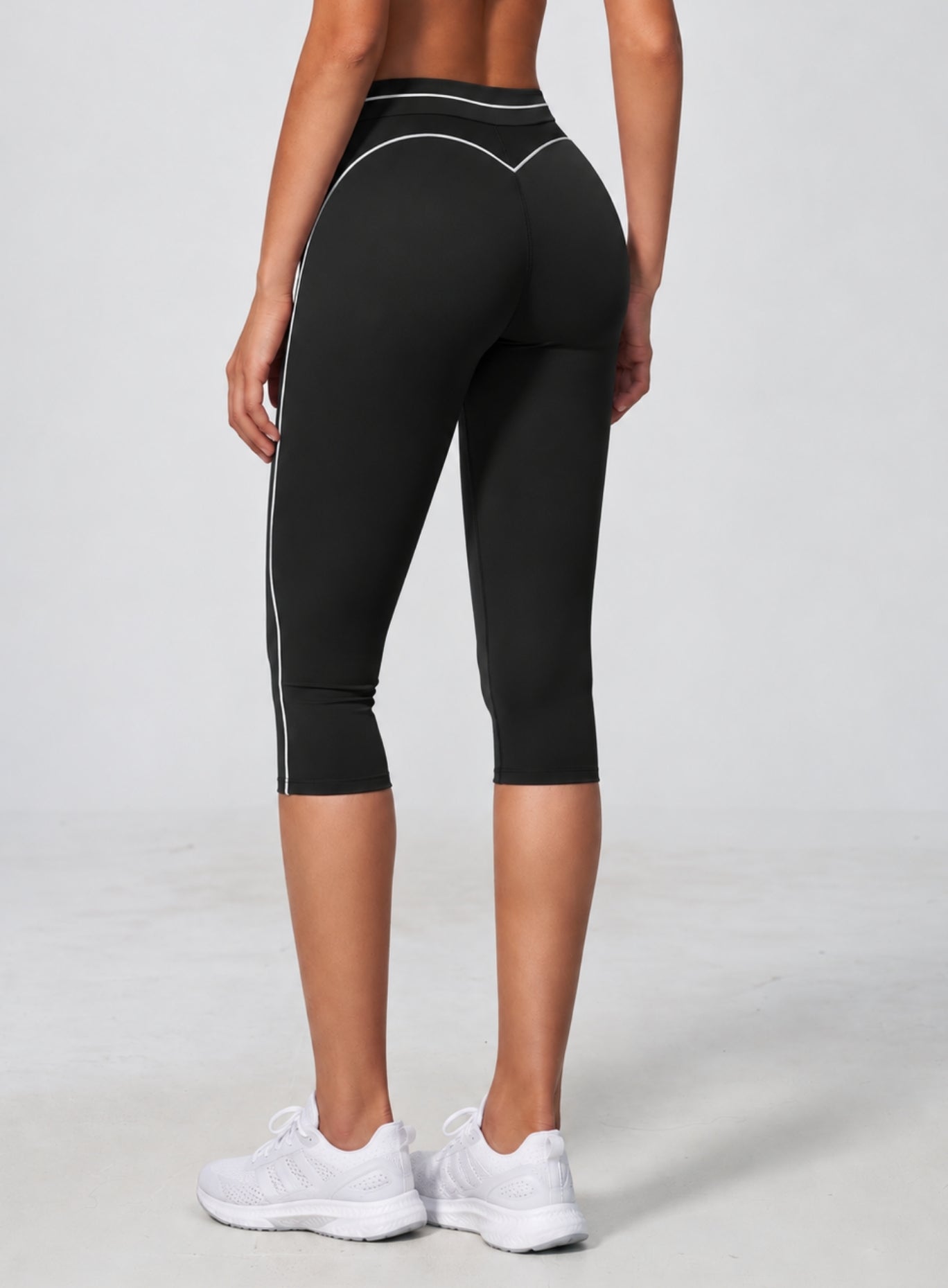 VELA™ Contour Capri Leggings - Black