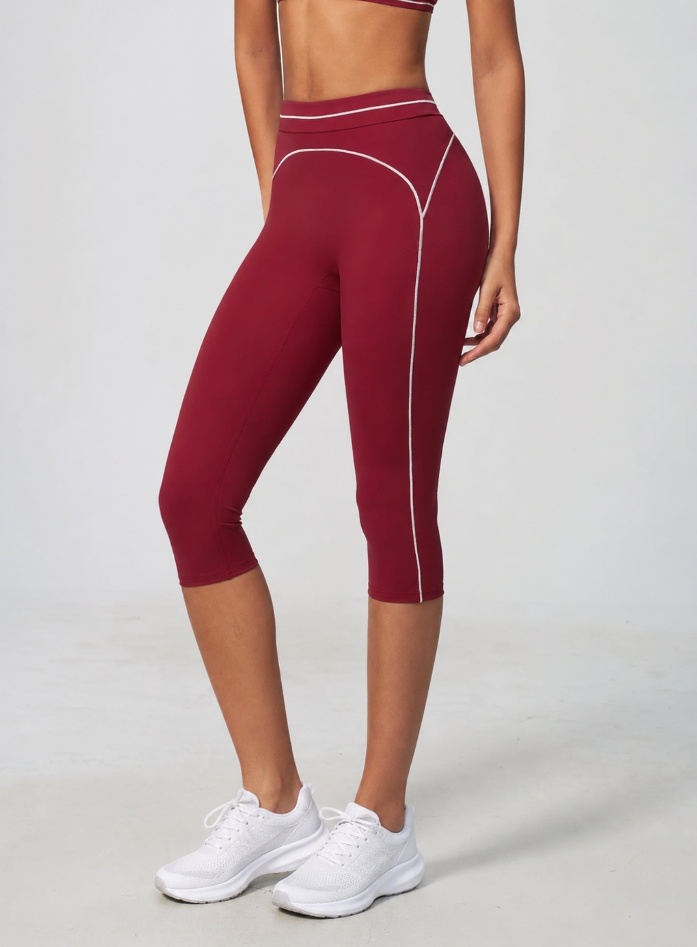 VELA™ Contour Capri Leggings - Burgundy