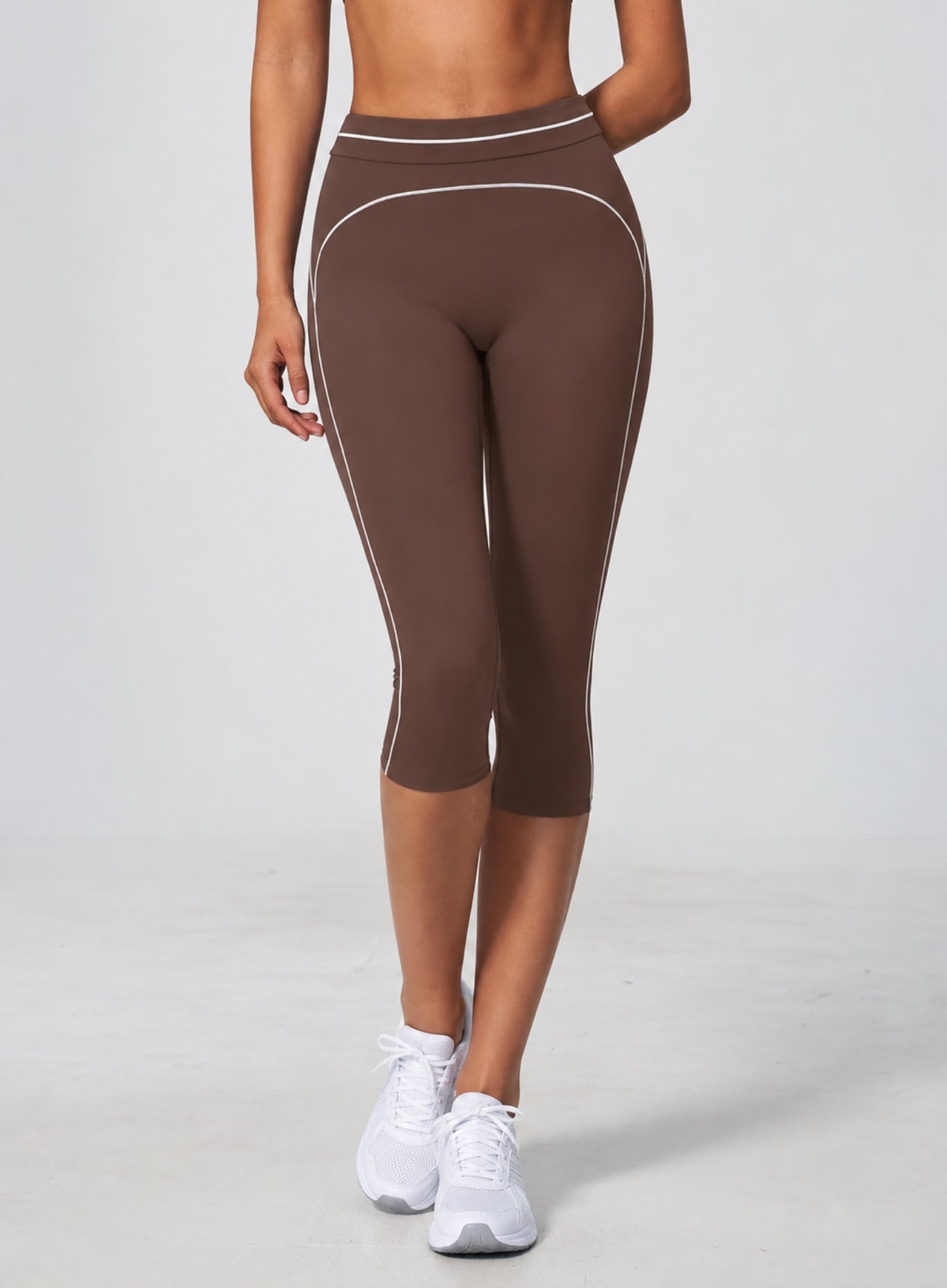 VELA™ Contour Capri Leggings - Dark Brown