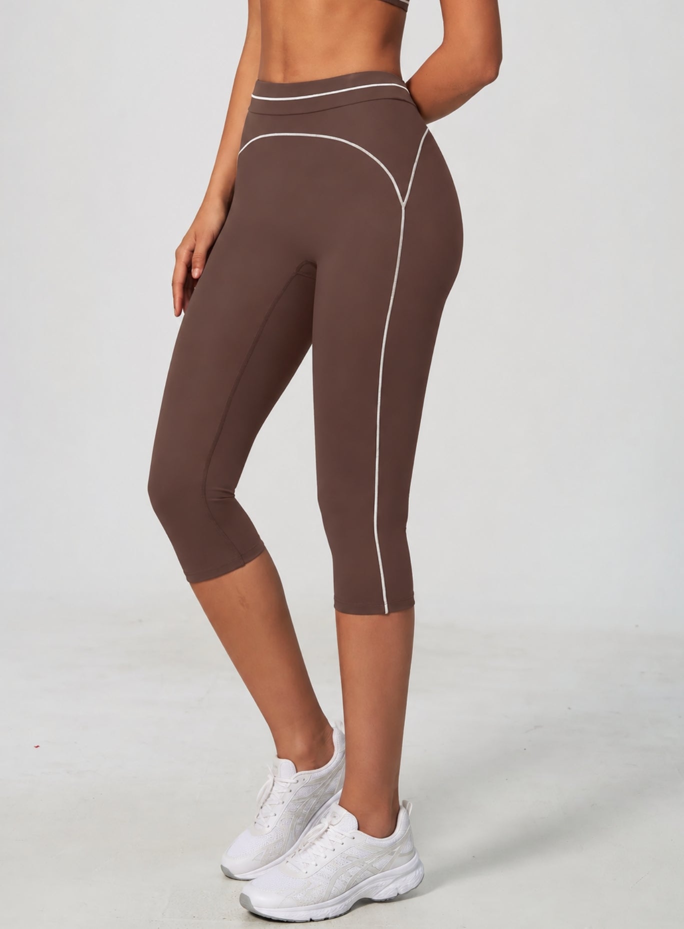 VELA™ Contour Capri Leggings - Dark Brown
