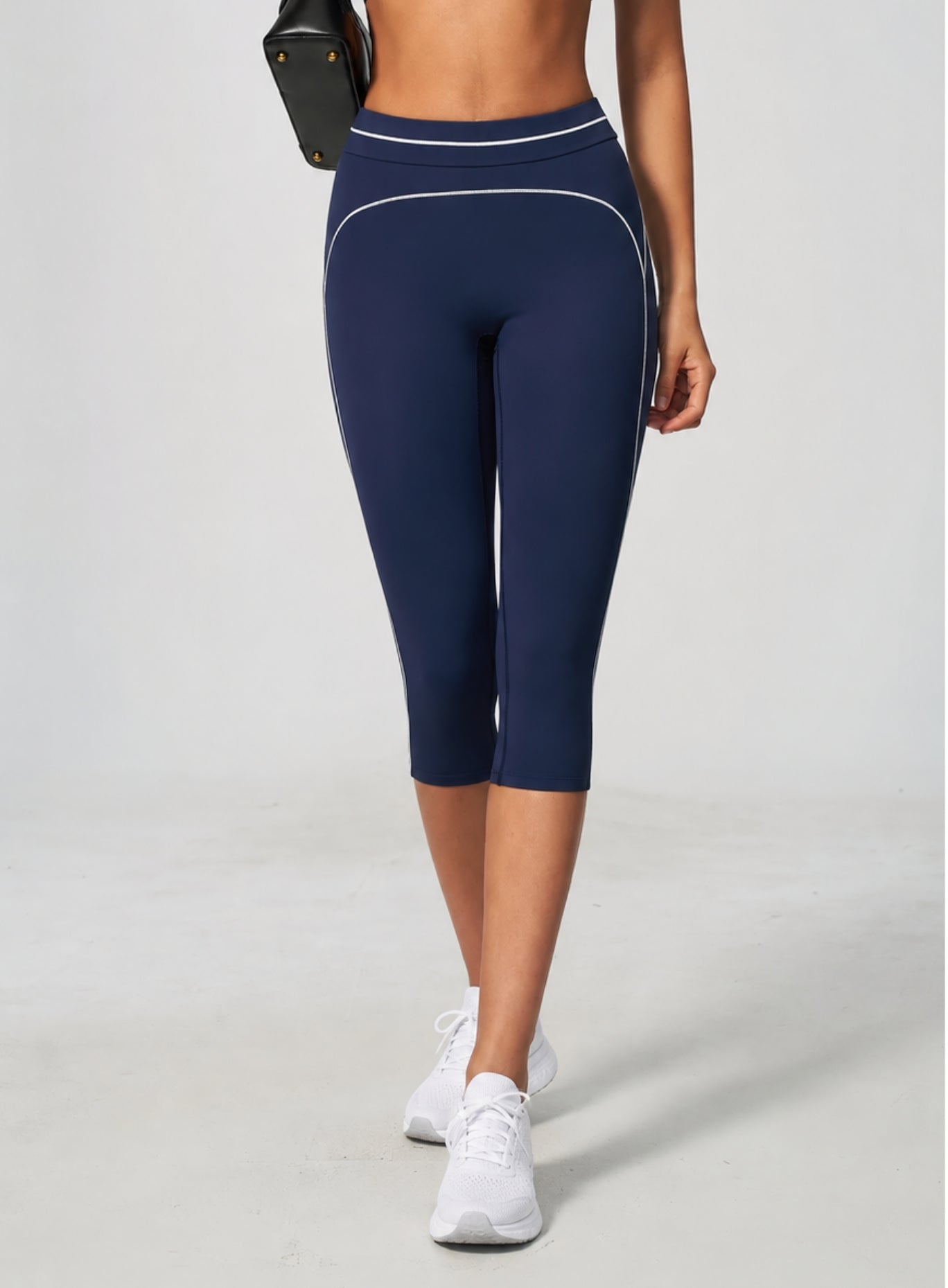 VELA™ Contour Capri Leggings - Navy Blue