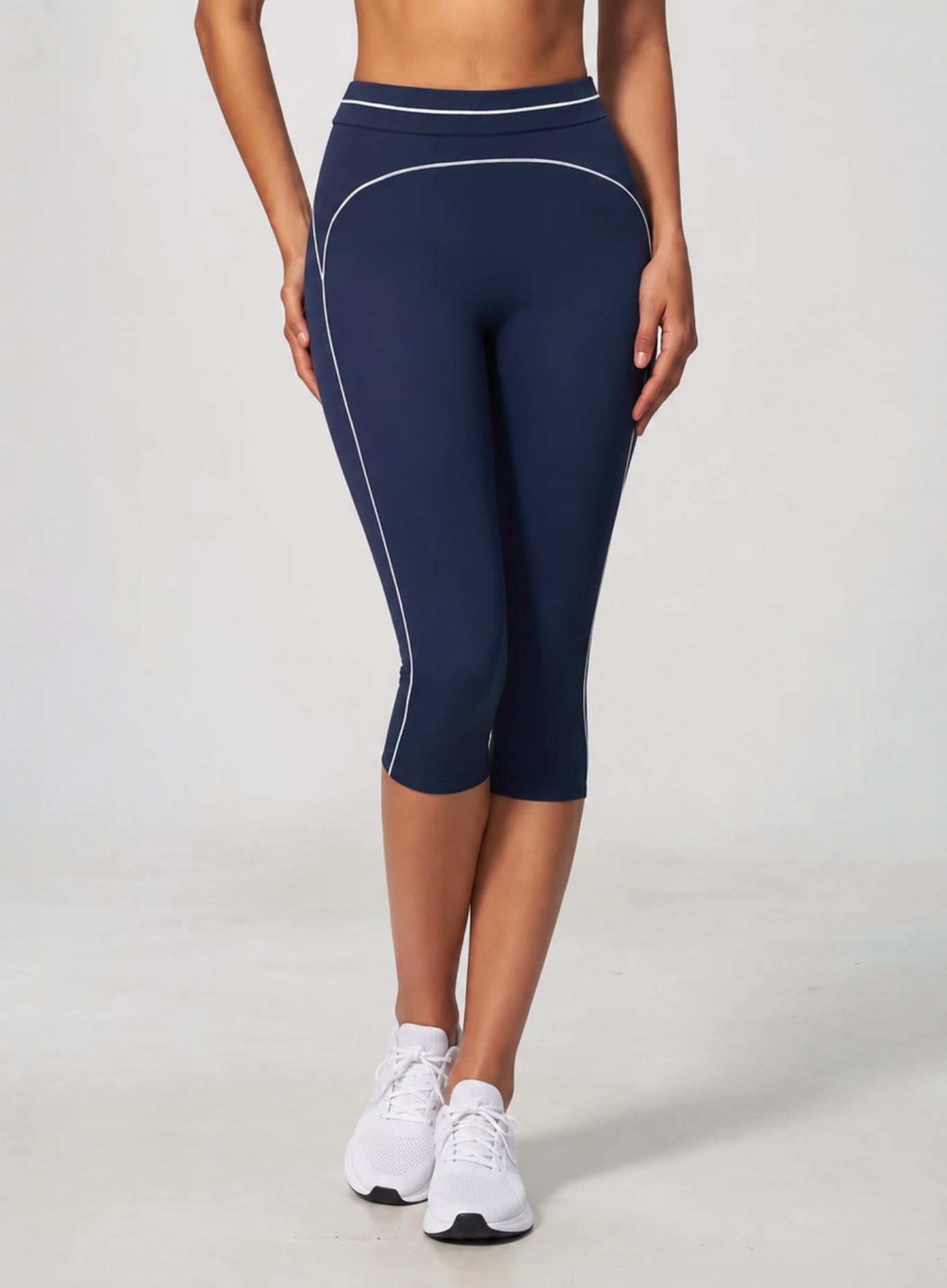VELA™ Contour Capri Leggings - Navy Blue