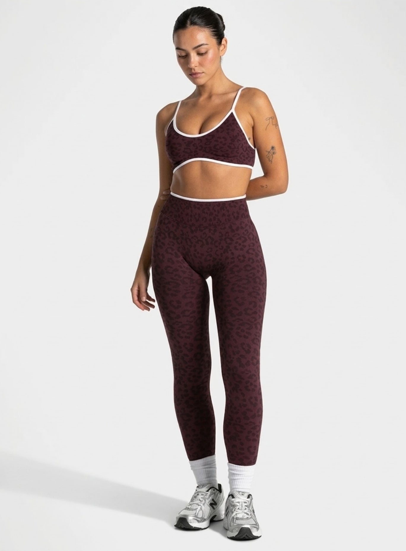 HydraFit Leopard Scrunch Leggings - Merlot