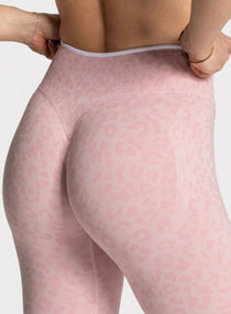 HydraFit Leopard Scrunch Leggings - Pink