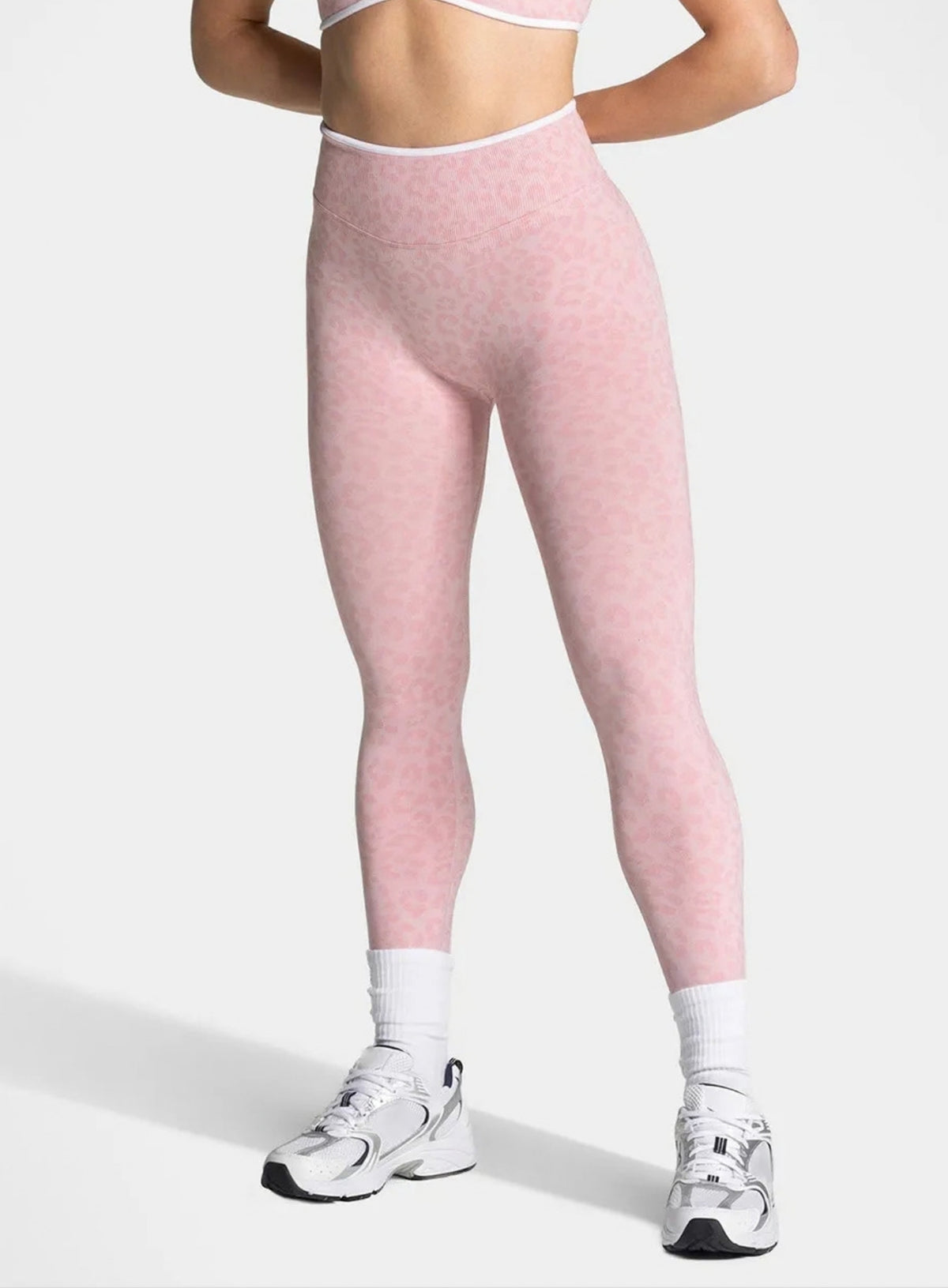 HydraFit Leopard Scrunch Leggings - Pink