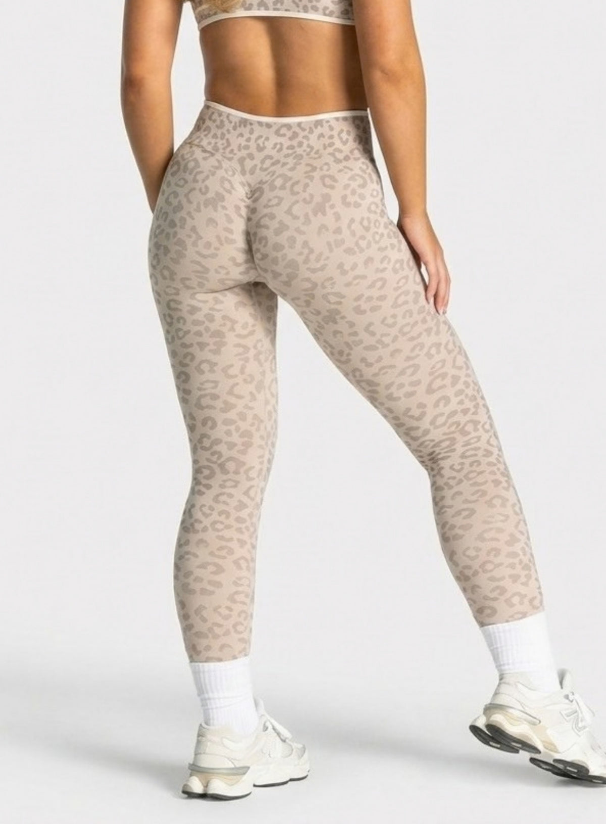 HydraFit Leopard Scrunch Leggings - Cream