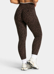 HydraFit Leopard Scrunch Leggings - Espresso