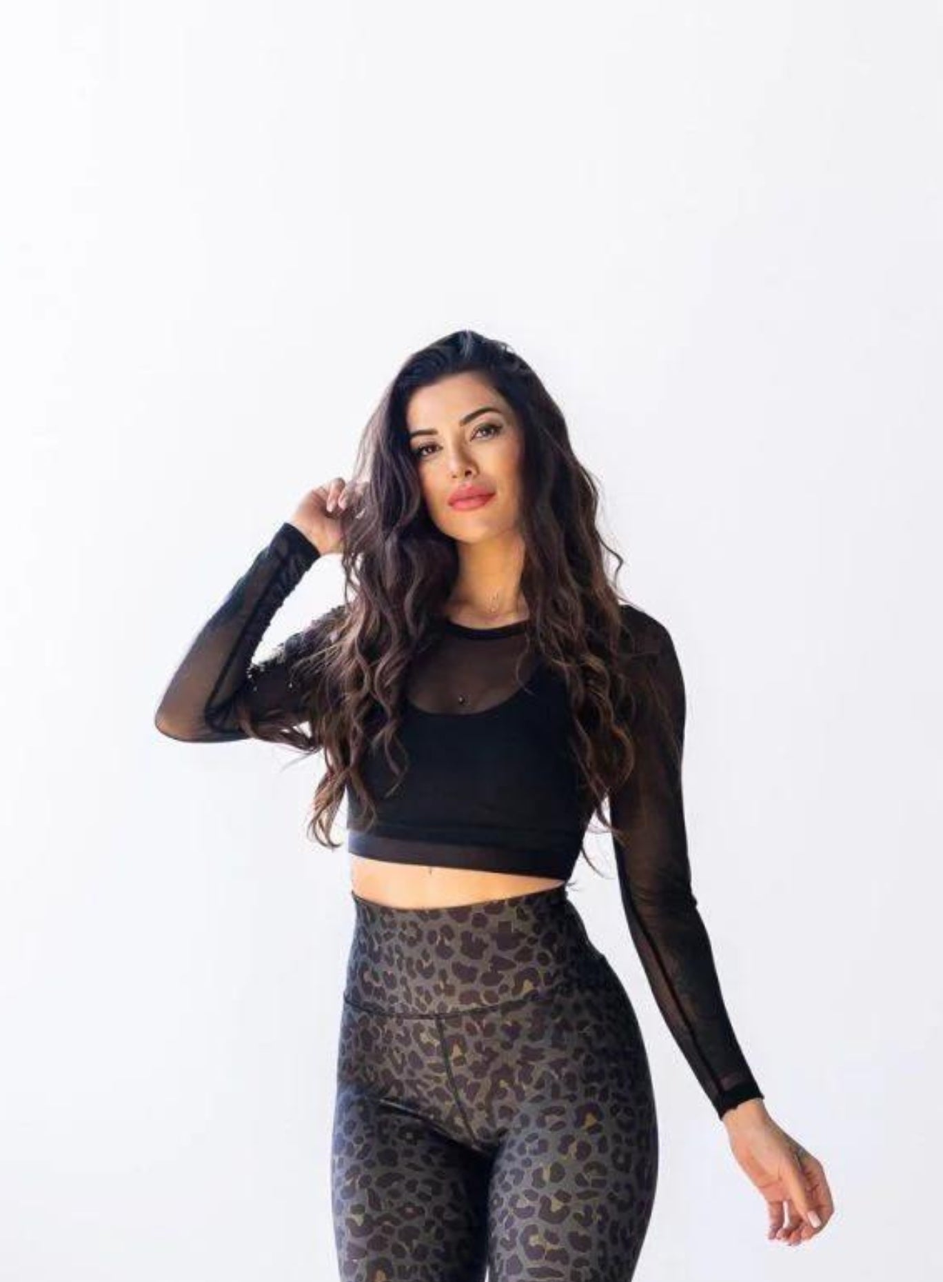 ARTEMES - LACY LONG SLEEVES + SPORTS BRA - BLACK