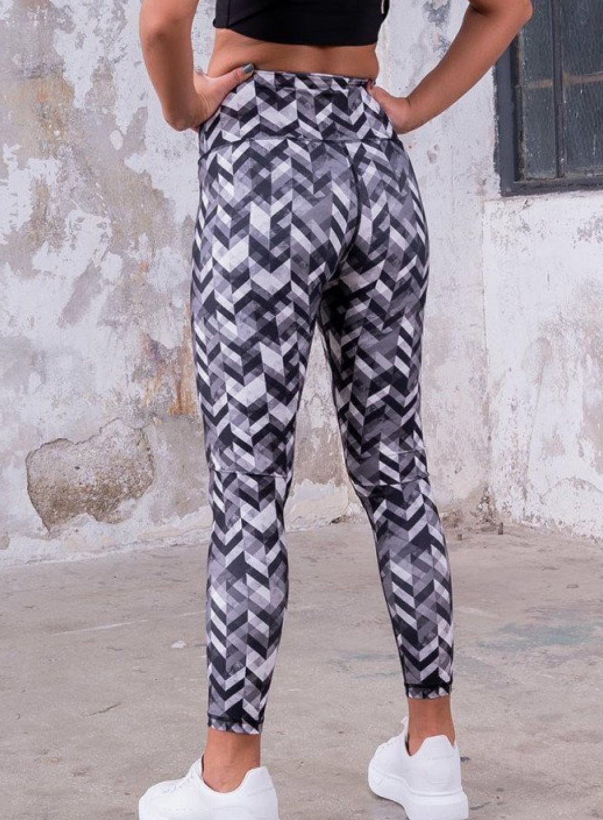 ARTEMES - STYLISH STRIDES LEGGING