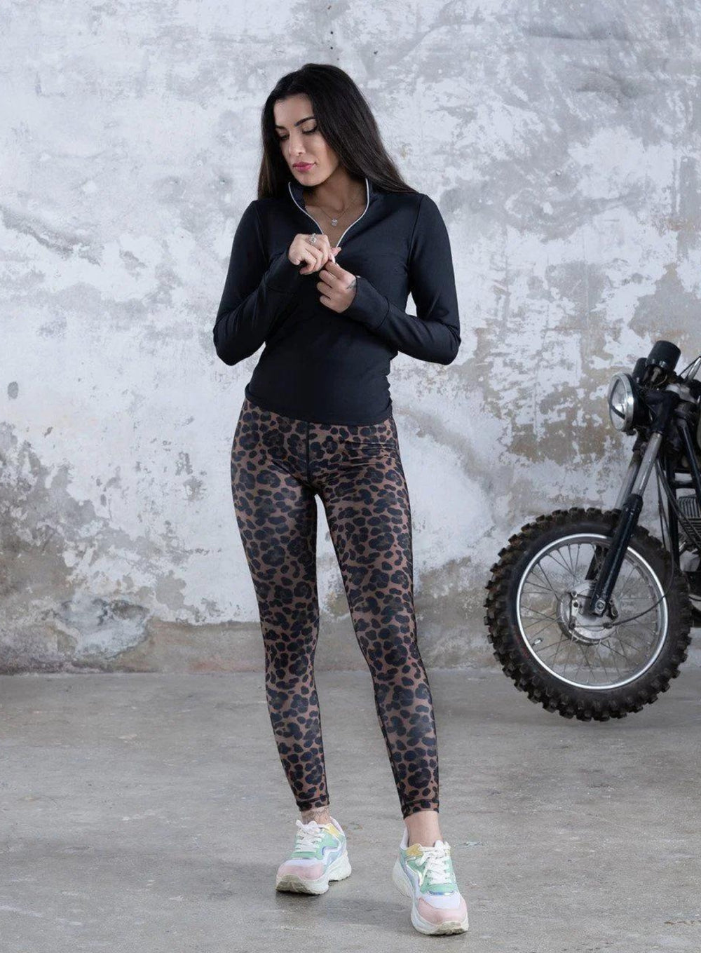 HERA - LONG SLEEVES WITH FINGER - BLACK - VECTOR SPORTSWEAR