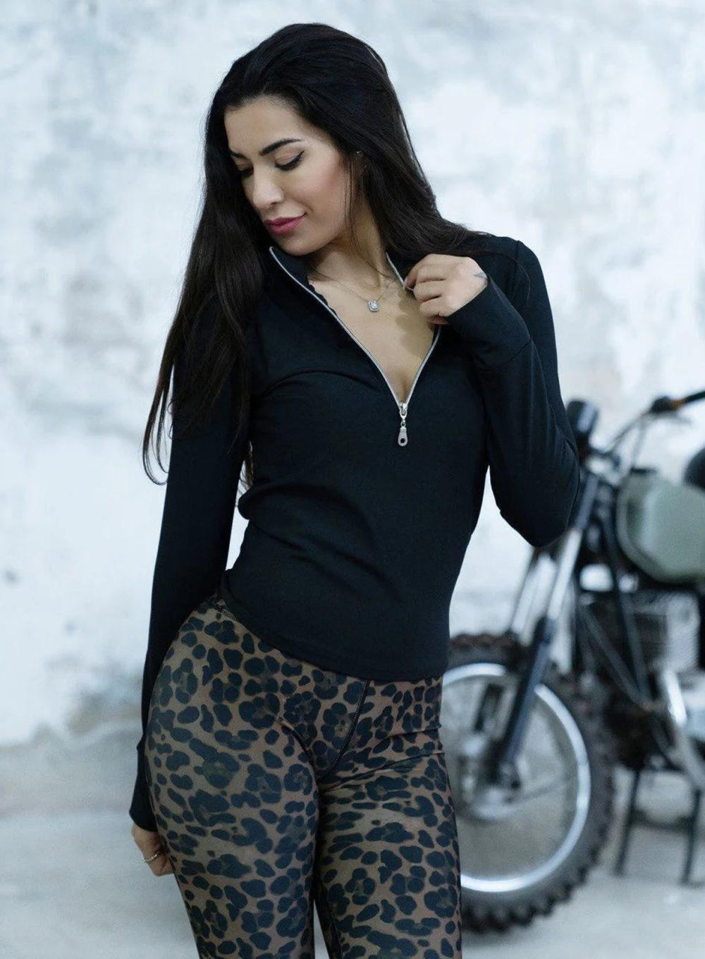 HERA - LONG SLEEVES WITH FINGER - BLACK - VECTOR SPORTSWEAR