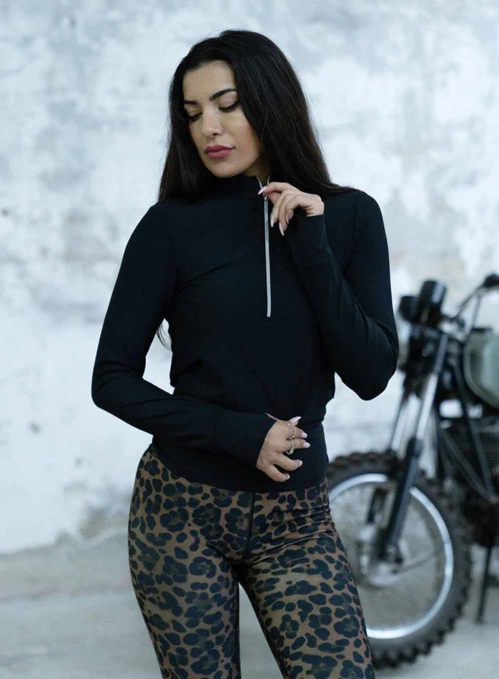 HERA - LONG SLEEVES WITH FINGER - BLACK - VECTOR SPORTSWEAR