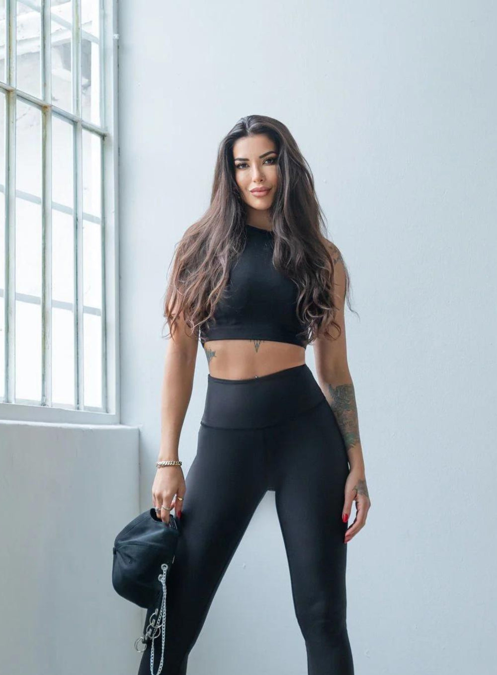 FREYA - SLEEVELESS CROP TOP - BLACK - VECTOR SPORTSWEAR