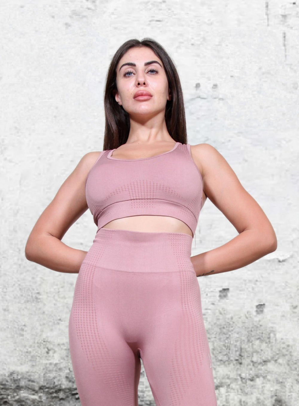 HERA - HYDRAFIT SEAMLESS SPORTS BRA - POWDER PINK - VECTOR SPORTSWEAR 