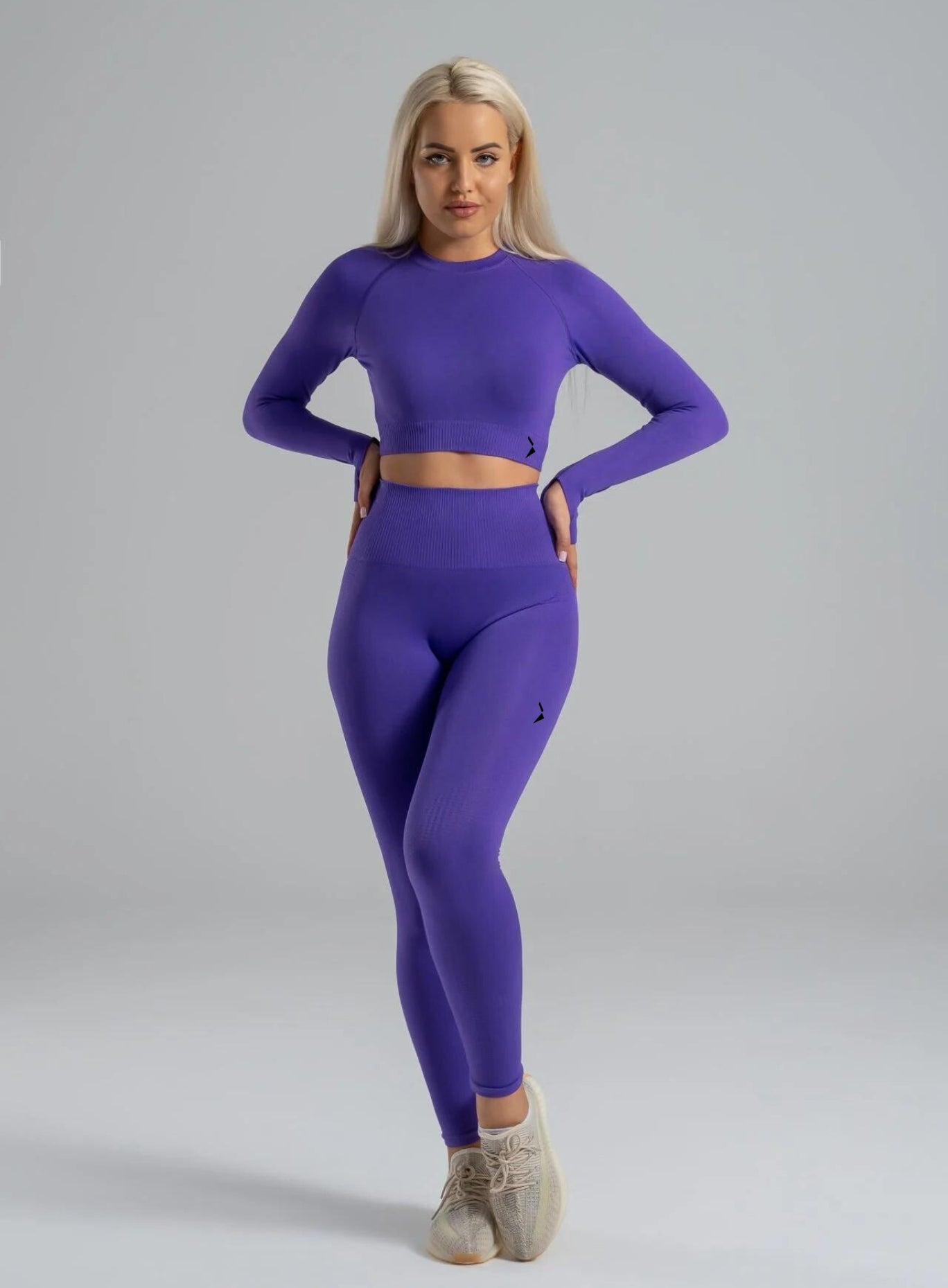 HERA - HYDRAFIT SEAMLESS PUSH UP -  - لقينز  + توبات قصيرة ذات أكمام طويلة - طقم كامل - بنفسجي