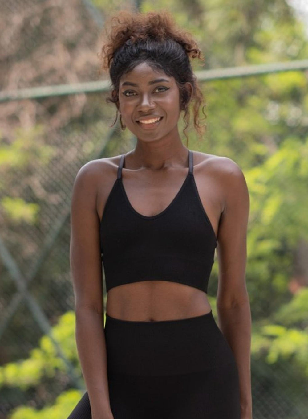 VESTA - RIBBED SEAMLESS SPORTS BRA - BLACK - VECTOR SPORTSWEAR